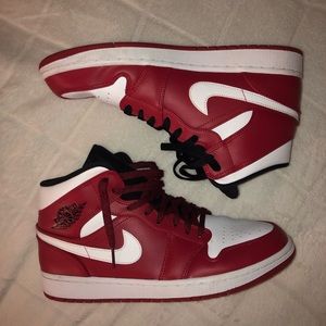 Air Jordan 1 mids